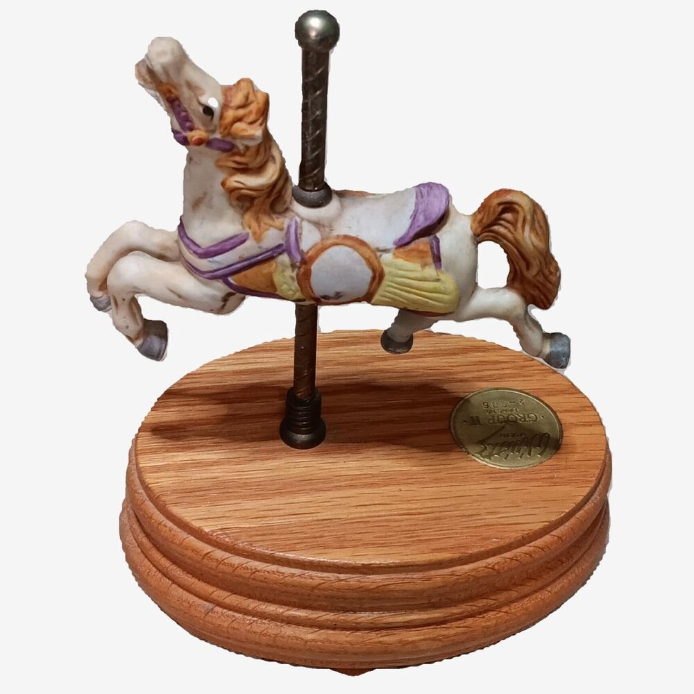 Willetts Designs Small carousel horse music box that plays Edelweiss